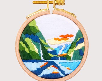 Schema di ricamo Milford Sound: paesaggio montano della Nuova Zelanda (tutorial digitale PDF)