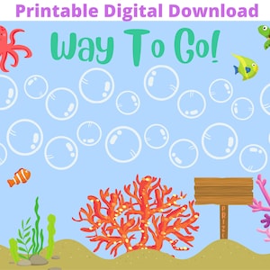 Może przedstawiać: Drukowana tabela "Way To Go!" z motywem podwodnym. Tabela zawiera 12 baniek, ośmiornicę, żółwia, rybę, rybę klauna, koralowce, wodorosty i drewniany znak z napisem "Prize".