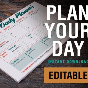 Op de afbeelding: Een witte dagplanner met een turquoise en rood ontwerp. De planner bevat secties voor ochtend-, middag- en avondactiviteiten, met prompts voor maaltijden, lezen en affirmaties. Tekst op de planner luidt "Plan Your Day" en "Bewerkbaar".