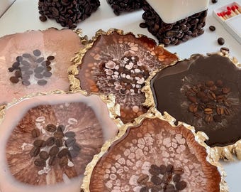 Onderzetters van hars met natuurlijke koffiebonen
