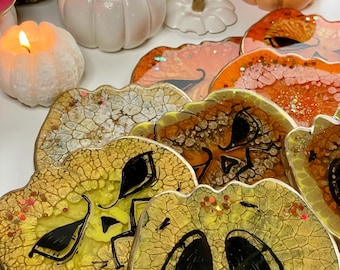 Pumpkin resin coasters with spooky and funny faces - Fall and Halloween decor