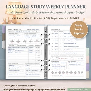 Puede incluir: Un planificador semanal de estudio de idiomas de dos páginas en una carpeta de anillas. El diseño incluye secciones para objetivos semanales, planes de aprendizaje, un registro de 7 días, puntuaciones de enfoque y un rastreador de exposición.
