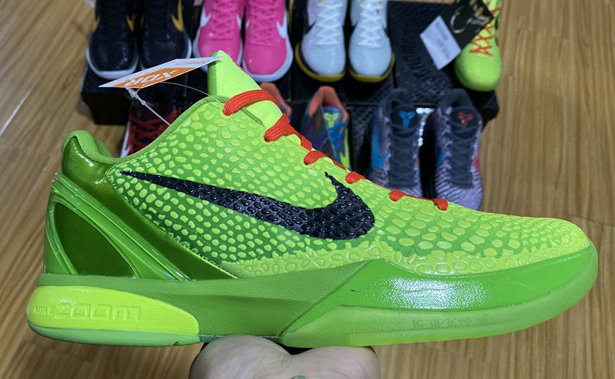 kobe grinch size 10.5