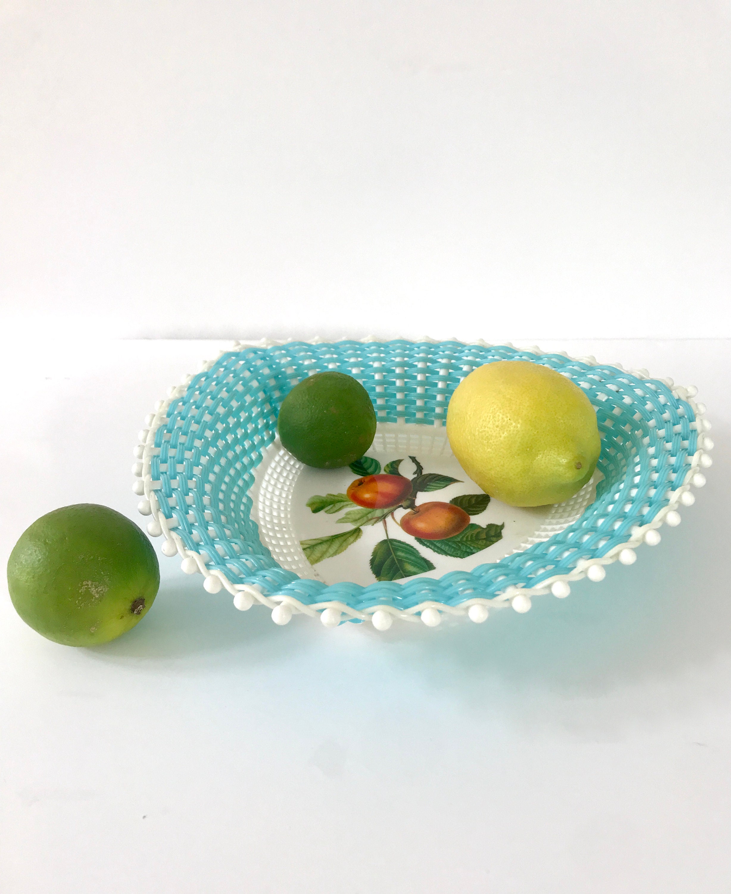 Corbeille Vintage Turquoise à Décor de Pommes