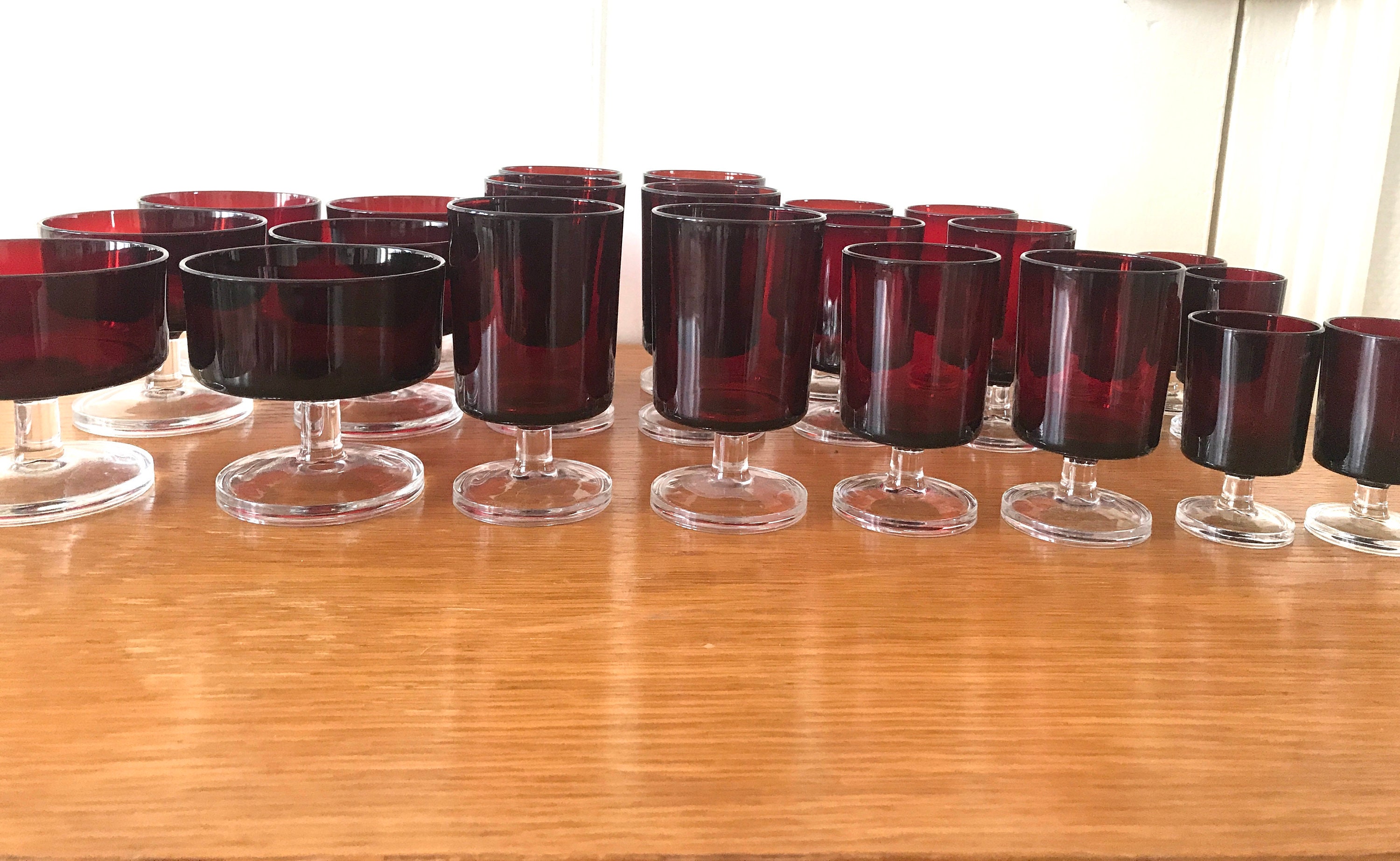 Service 24 Pièces Verres Luminarc Arcoroc Modèle Cavalier Rubis