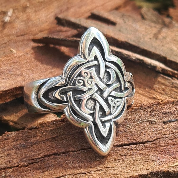 Witch Knot Ring and Celtic Symbols with Thirteen Witch Runes in 925 Sterling Silver Handmade Wicca