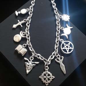 Triple Goddess Witch's Knot Wiccan Altar Bracelet, 925 Sterling Silver, Sacred Protection Amulet, Handmade Ritual Jewelry, Wiccan Power Symbols