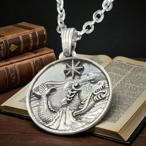Sovereign Saint Cyprian-hänge, den röda draken och helvetesgeten i 925 sterlingsilver, stor kaliber, graverad, Hidden Legacy, samlarobjekt, handgjort