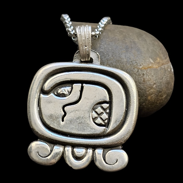 Mayan Calendar Glyph Kaban Pendant, Silver Earth 3 Cm 16 Gr