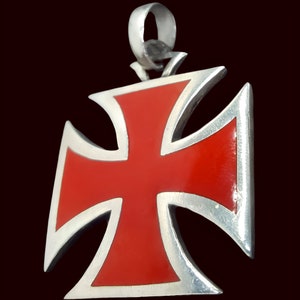 Medalla Cruz Caballeros Templarios con Esmaltado Rojo en Plata de Ley hecho a Mano