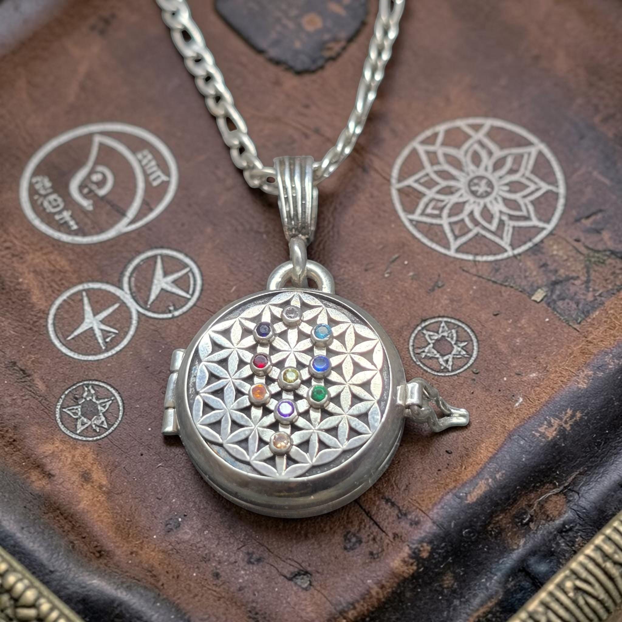 セフィロスハンドメイド - Etsy 日本