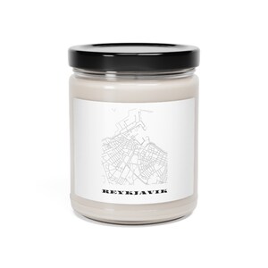 Reykjavík, Islândia Vela de soja perfumada com design de mapa escandinavo, 9 onças