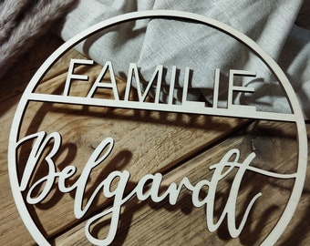 Personalized wooden wreath | Family | Wreath with name | Gift | Door wreath | Personal decoration | Wall decoration | Family name