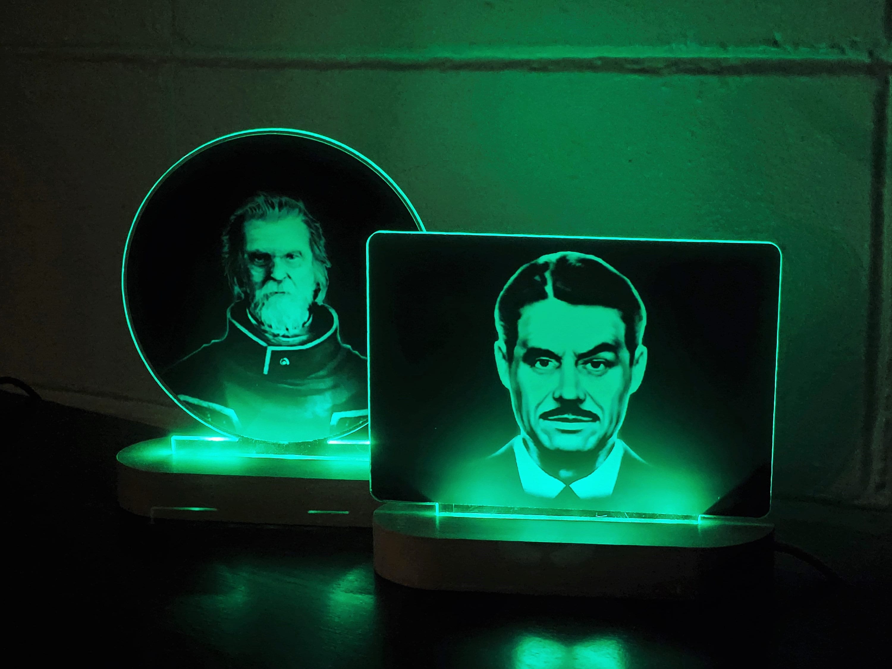 Mr. House/Father Elijah LEDナイトライト - Fallout New Vegas 風