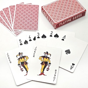 Tarjetas genéricas inspiradas en la caravana dentro del juego Fallout New Vegas