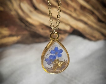 Pressed Flower Gold Bee Necklace | Handmade Cottagecore Forget Me Not Flower Resin Pendant