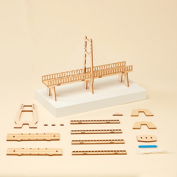 Academy Da Vinci Arch Bridge Science Kit | Guatemala