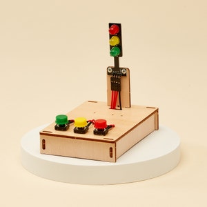 DIY Kit Traffic Lights Educational STEM Toy for Kids, Fun Science Crafts STEM Kit image 1