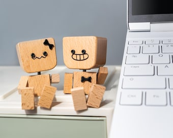 MoodBot Buddy - Wooden Expression Robot (1 Set)