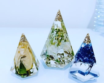 Custom Resin Ring Holder! #wedding flower preservation #resin #ring holder #bridal bouquet preservation #desktop decor