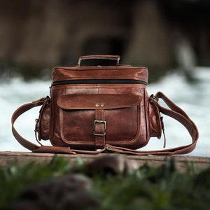 Personalized Leather Camera Bag, Unisex Messenger Bag Camera Bag for Mirrorless, Instant, DSLR Cameras, Travel Bag, Handcrafted Camera Bag