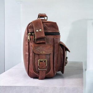 Classic DSLR Leather Shoulder Bag with Detatchable Strap - Light Brown