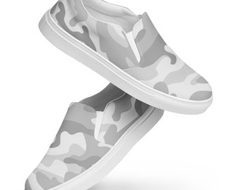 Camo Chic: instappers van canvas voor dames met uniek camouflageontwerp