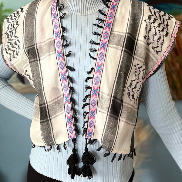 Arabic Iraq shemagh keffiyeh, kuffiya embroidered details, ruffles. Gilet - waistcoat - abaya - jacket - kimono - poncho - tunic - robe-coat - top