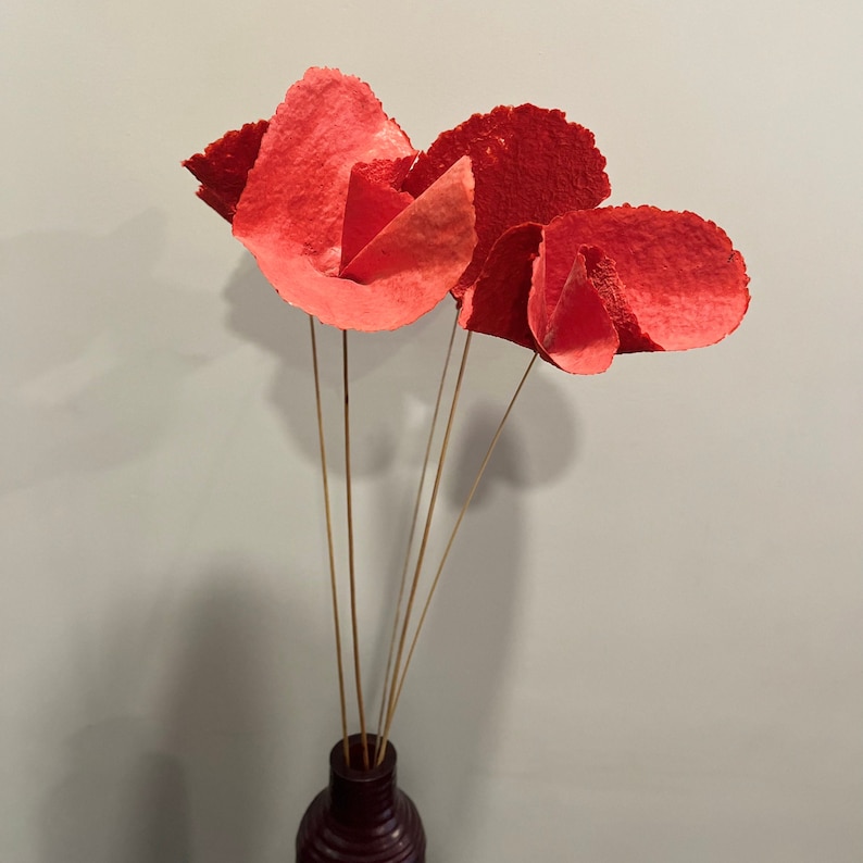 Kunstblumen Arrangement In Vase – Mit Dahlien, Hortensien & Eukalyptus, 30x20 Cm, Für Tischdeko