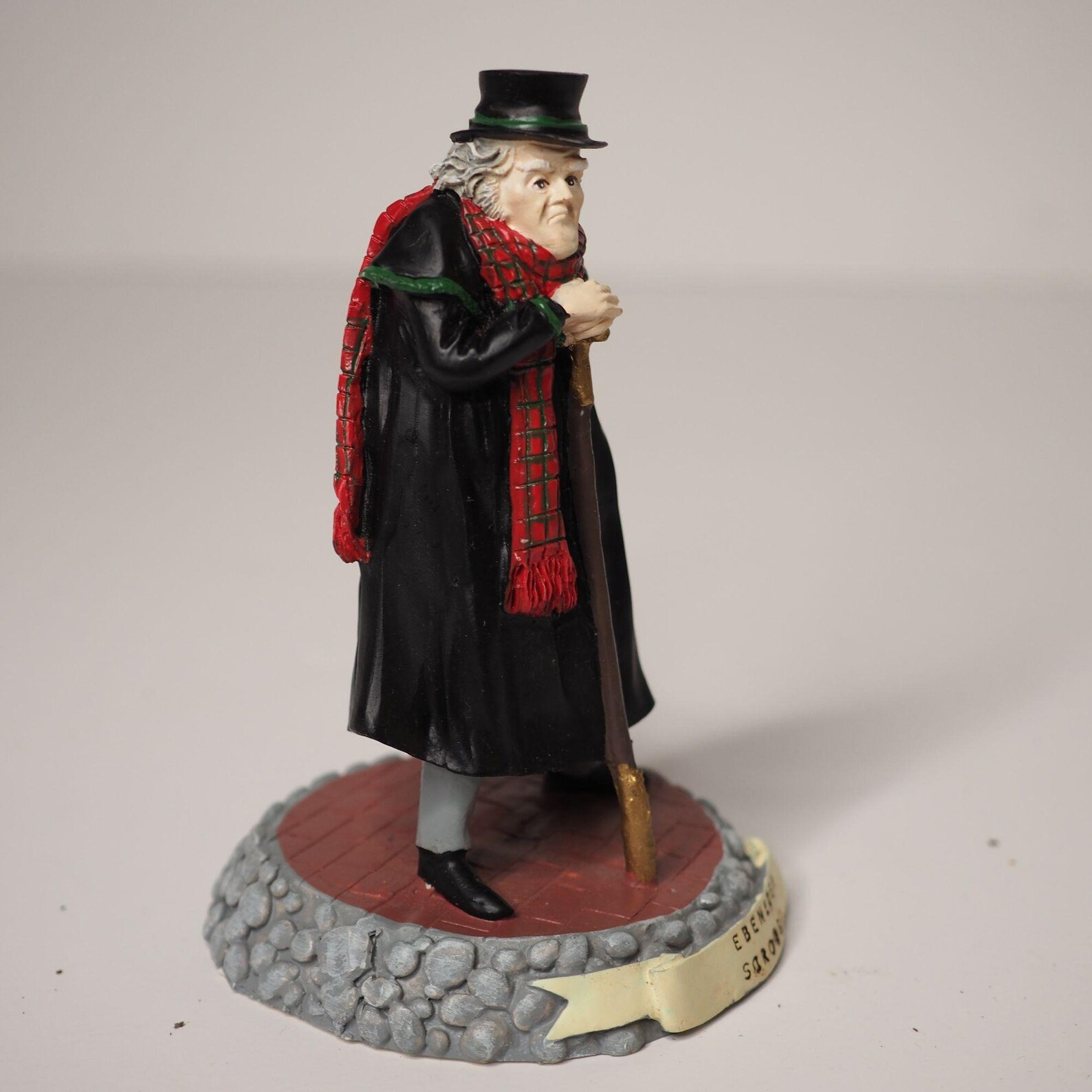 Novelino Gift Collections Figurine Ebenezer Scrooge par Susan Etsy