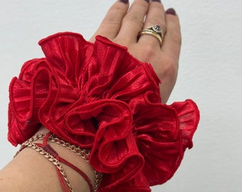 Beautiful -Valentines day  Red  Scrunchie ,,made from pleated material and beautiful red  cotton thread finishing, I have some sparkle