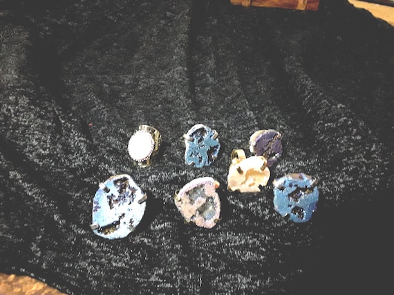 Natural stone adjustable rings