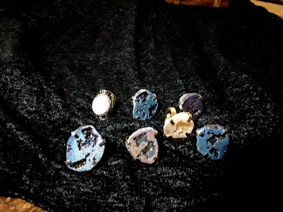 Natural stone adjustable rings