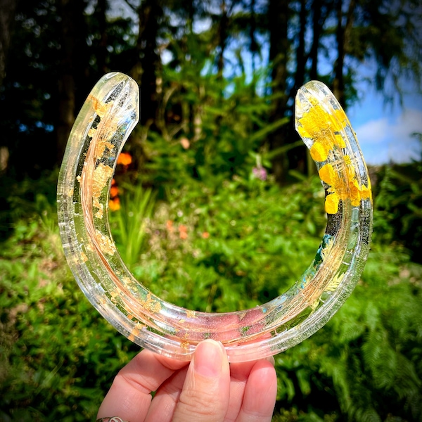 Resin Horseshoe Keepsake or Memorial Personalised with horse hair and dried flowers,