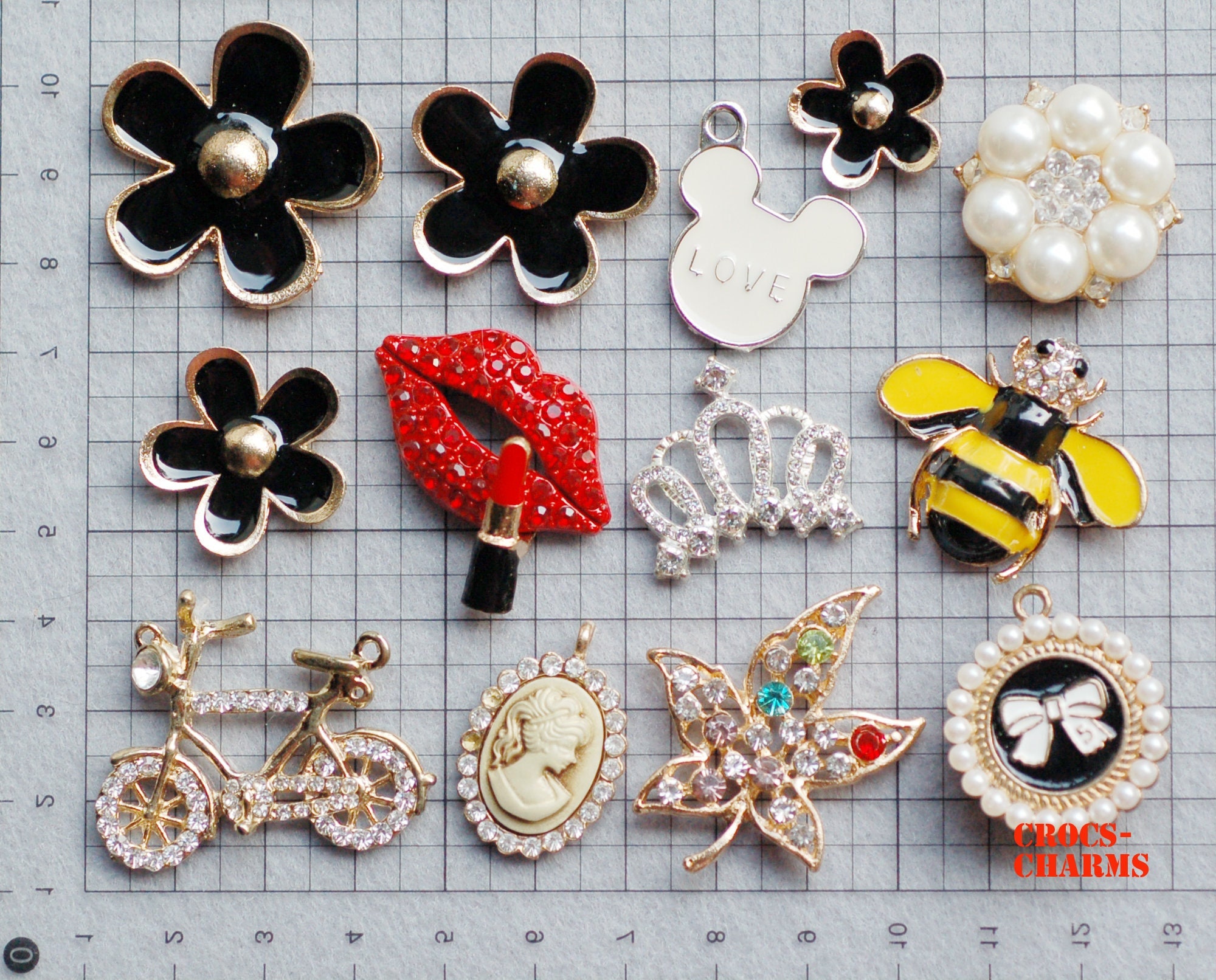 17pcs/lot Pack Sale Cool Halloween Micky Mouse for Crocs Charms