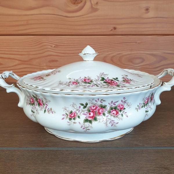 Royal Albert Lavender Rose tureen /serving dish with lid