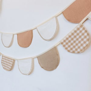 Linen and beige gingham check garland for children&#39;s bedroom decoration