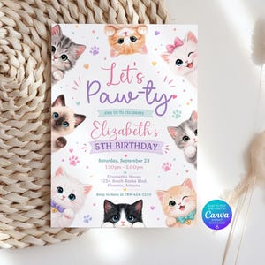 Może przedstawiać: Prostokątne zaproszenie na urodziny z kolorowymi ilustracjami kociąt i odcisków łap. Tekst zawiera napis Let's Paw-ty, Elizabeth's 5th Birthday, Saturday, September 23, 1:30pm-3:00pm, Elizabeth's House, 1234 South Road Blvd, Phoenix, Arizona.