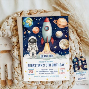 宇宙をテーマにした誕生日招待状テンプレート、ロケット、宇宙飛行士（デジタルダウンロード）