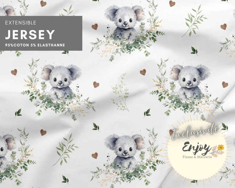 K&ouml;nnte beinhalten: Wei&szlig;er Stoff mit einem sich wiederholenden Muster aus grauen Koalas, die in gr&uuml;nen Eukalyptusbl&auml;ttern sitzen. Der Stoff hat ein braunes Herzmuster und den Text "EXTENSIBLE JERSEY 95%COTON 5%ELASTHANNE" oben.