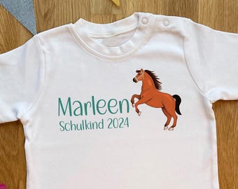 Schulkind T-Shirt Pferd personalisiert, mehrfarbig, verschiedene Größen