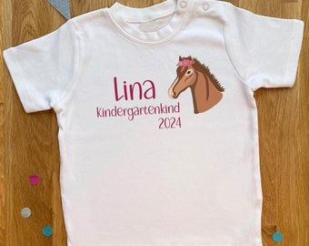 Kindergartenkind T-Shirt Pferd personalisiert, mehrfarbig, verschiedene Größen