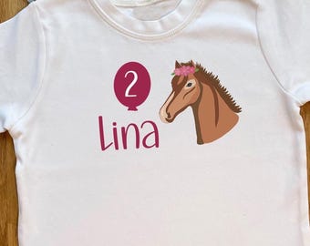 Kinder Geburtstags T-Shirt Pferd personalisiert, mehrfarbig, verschiedene Größen