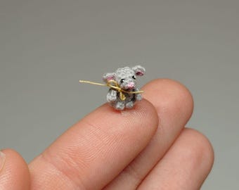 Micro crochet mouse artist Teddy bear OOAK 1 cm 0.4 inch cute little soft plushie bear cub doll pet friend Collectible toy exclusive gift