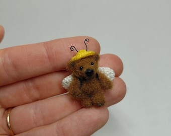 Micro crochet bear bee artist Teddy bear OOAK 1 inch size cute little soft plushie bear cub doll pet friend Collectible dollhouse companion