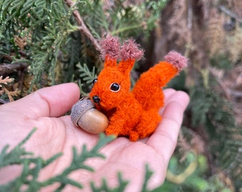 Miniature squirrel amigurumi mini ooak animal doll pet blythe friend dollhouse miniature tiny squirrel handmade small plush collectible toy