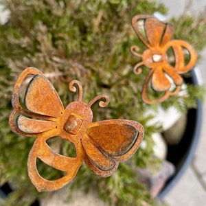 Rusty Metal Bee Plant Stake - Rustic Yard Decor Sculpture - Artistic Touch for Garden - Plant Pot Accents - Exterior Metal Garden Ornament