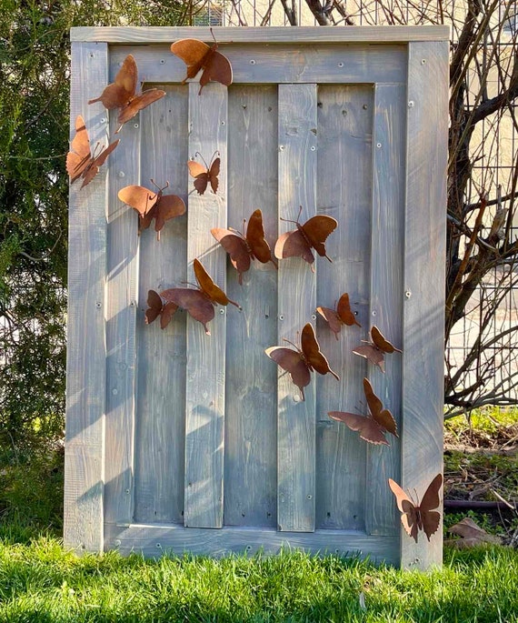 15pcs Butterfly Outdoor Wall Decor Rusty Metal Ornament for Garden Fence  Rusted Metal Yard Decor Metal Garden Animal Sculpture 