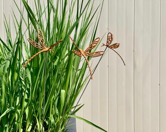 Mini estacas de plantas de libélula o mariposa de metal para decoración de macetas y jarrones - Arte de jardín de metal oxidado