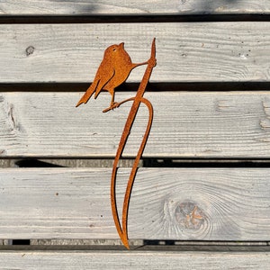 Rustic Metal Sparrow Plant Stake: Farmhouse Garden Art